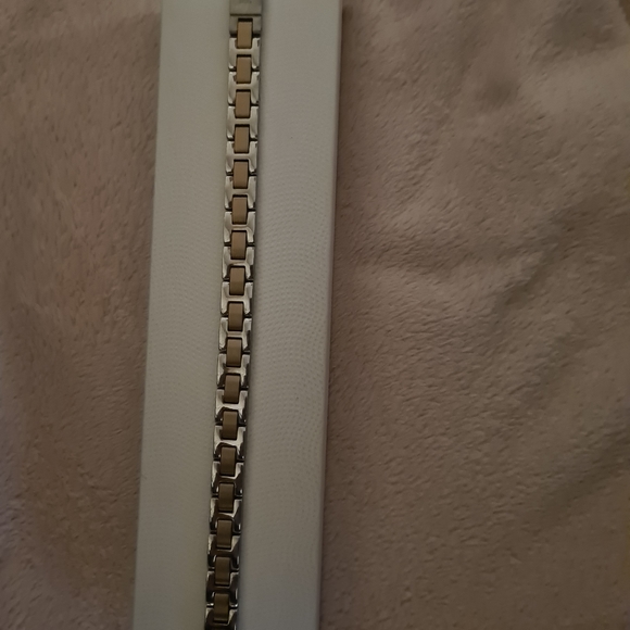 Mens hugo boss ID bracelet rose gold and silver colour - Picture 2 of 4